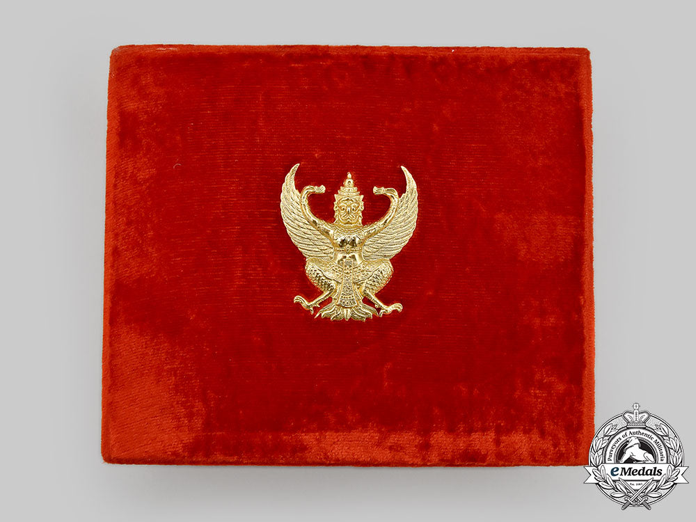 thailand,_kingdom._an_order_of_the_white_elephant,_knight_grand_cordon(_special_class)_set_in_case_l22_mnc0797_465_1