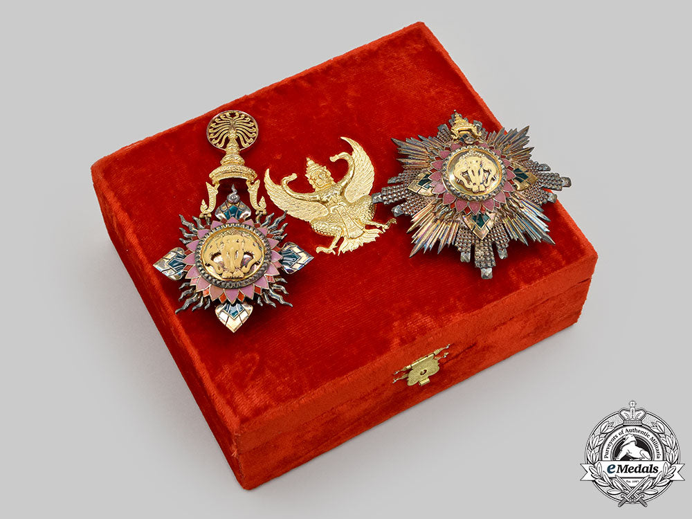 thailand,_kingdom._an_order_of_the_white_elephant,_knight_grand_cordon(_special_class)_set_in_case_l22_mnc0802_456_1