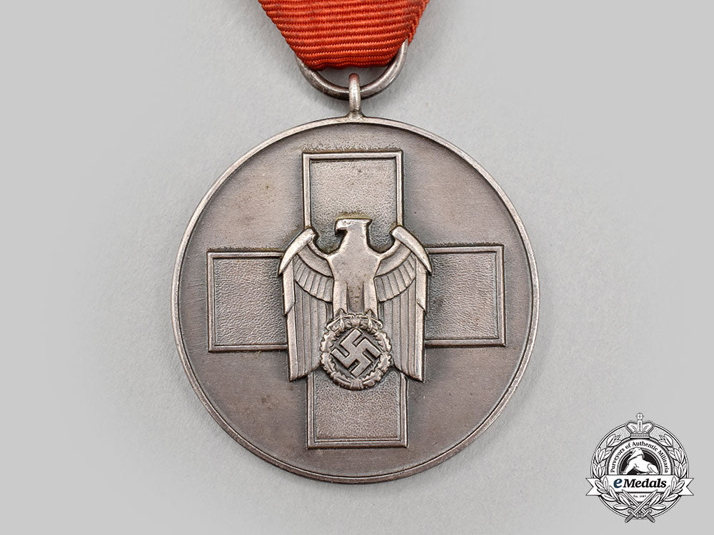 germany,_third_reich._a_german_social_welfare_medal_l22_mnc3339_748