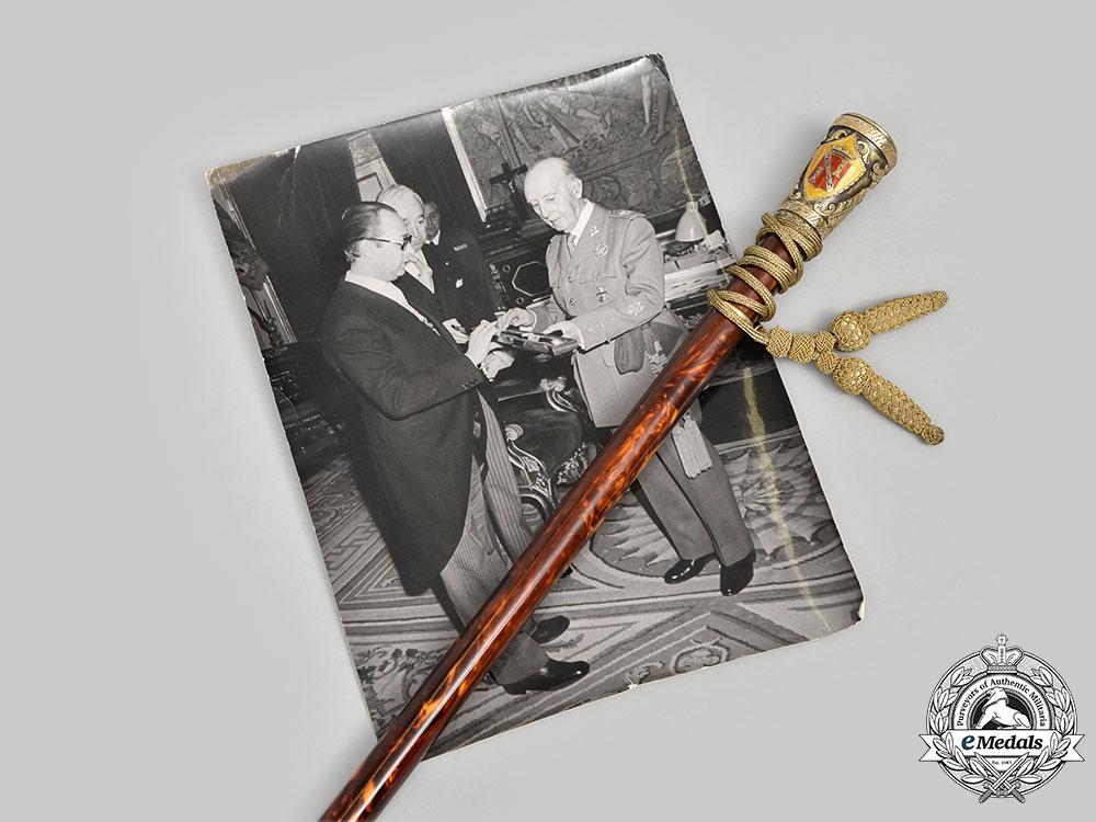 spain,_spanish_state._a_general’s_baton,_with_case,_from_the_estate_of_francisco_franco_l22_mnc3571_712