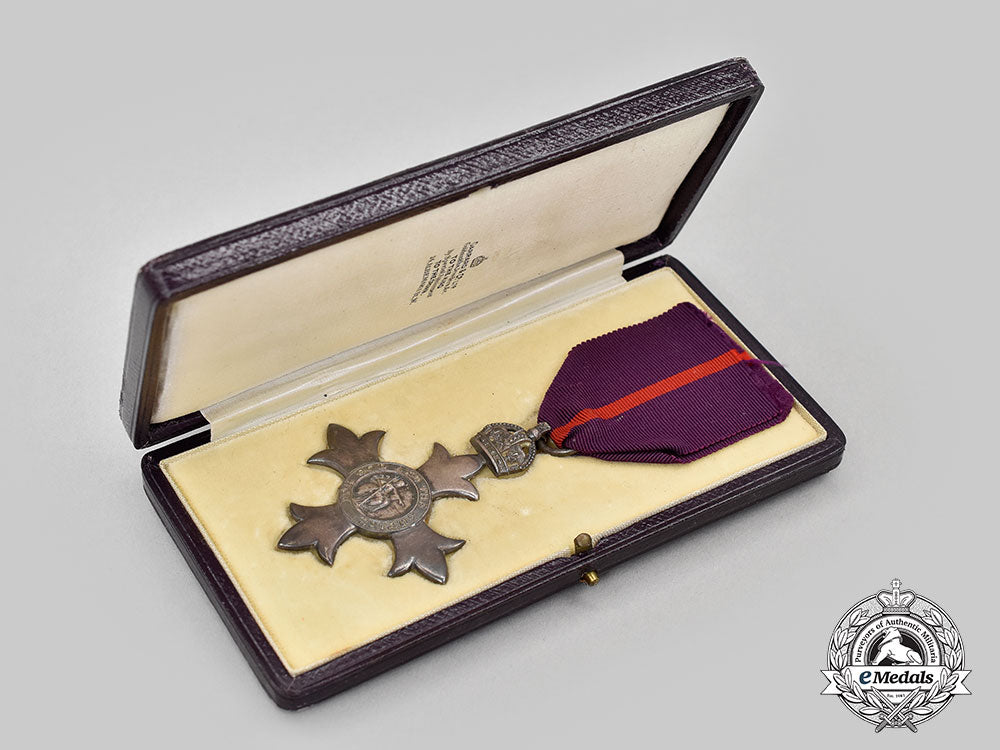 united_kingdom._an_order_of_the_british_empire,_officer’s_badge,_military_division_l22_mnc3583_876