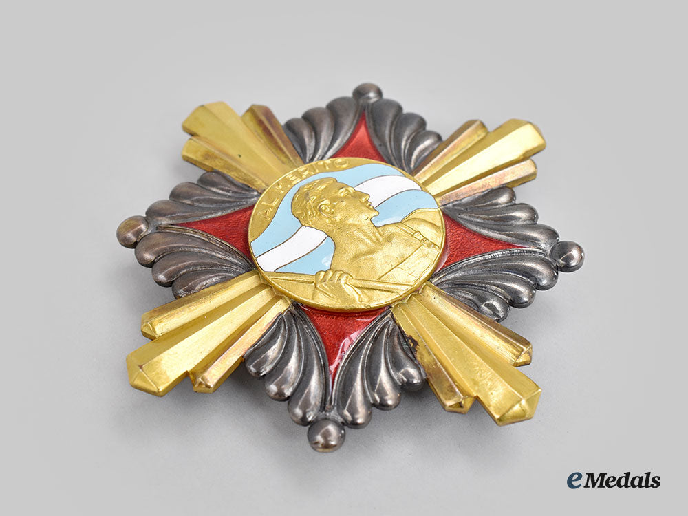 argentina,_republic._an_order_of_may_for_military_merit,_breast_star,_by_joyeria_ricciardi_l22_mnc4325_365_1