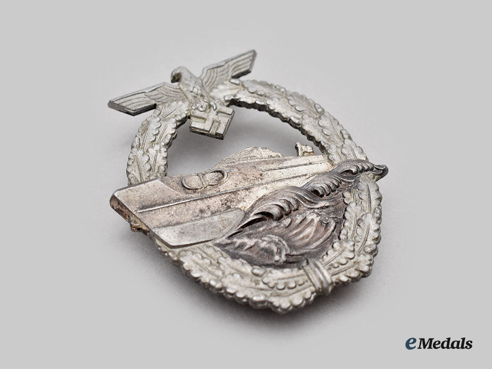 germany,_kriegsmarine._an_s-_boat_war_badge,_type_ii,_by_schwerin_l22_mnc4506_441