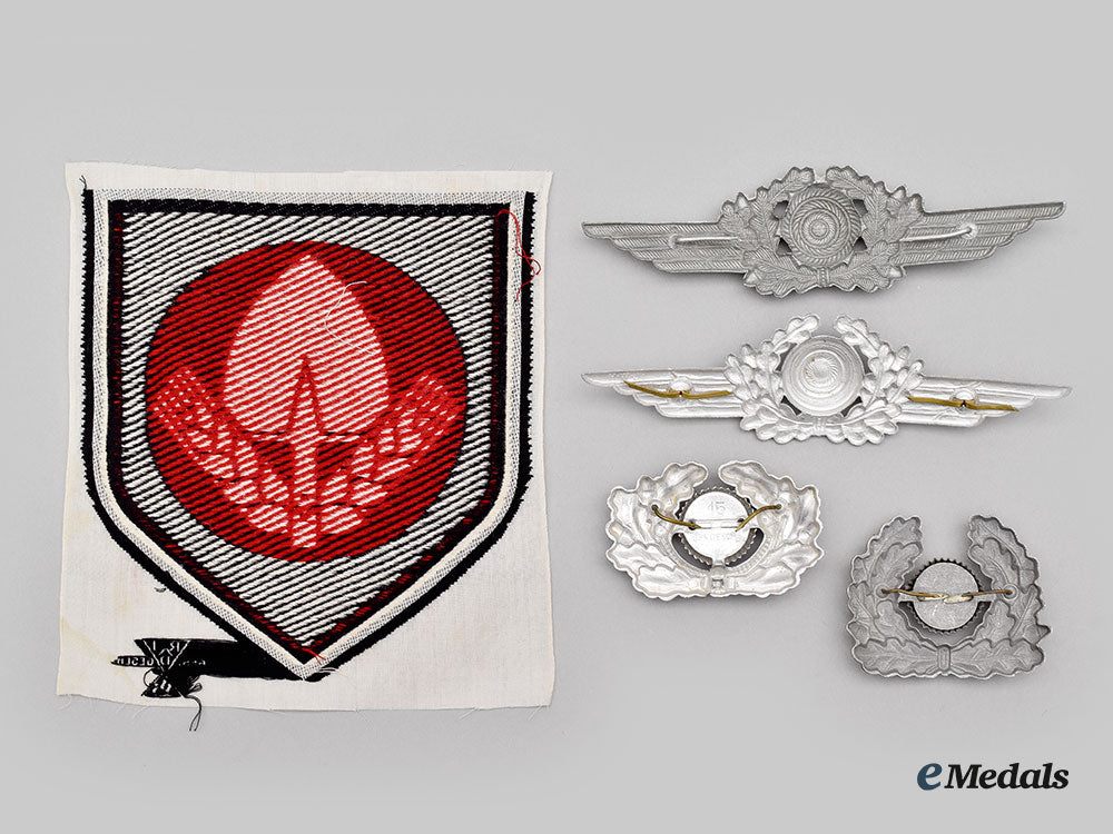 germany,_wehrmacht._a_mixed_lot_of_insignia_l22_mnc4553_459_1_1