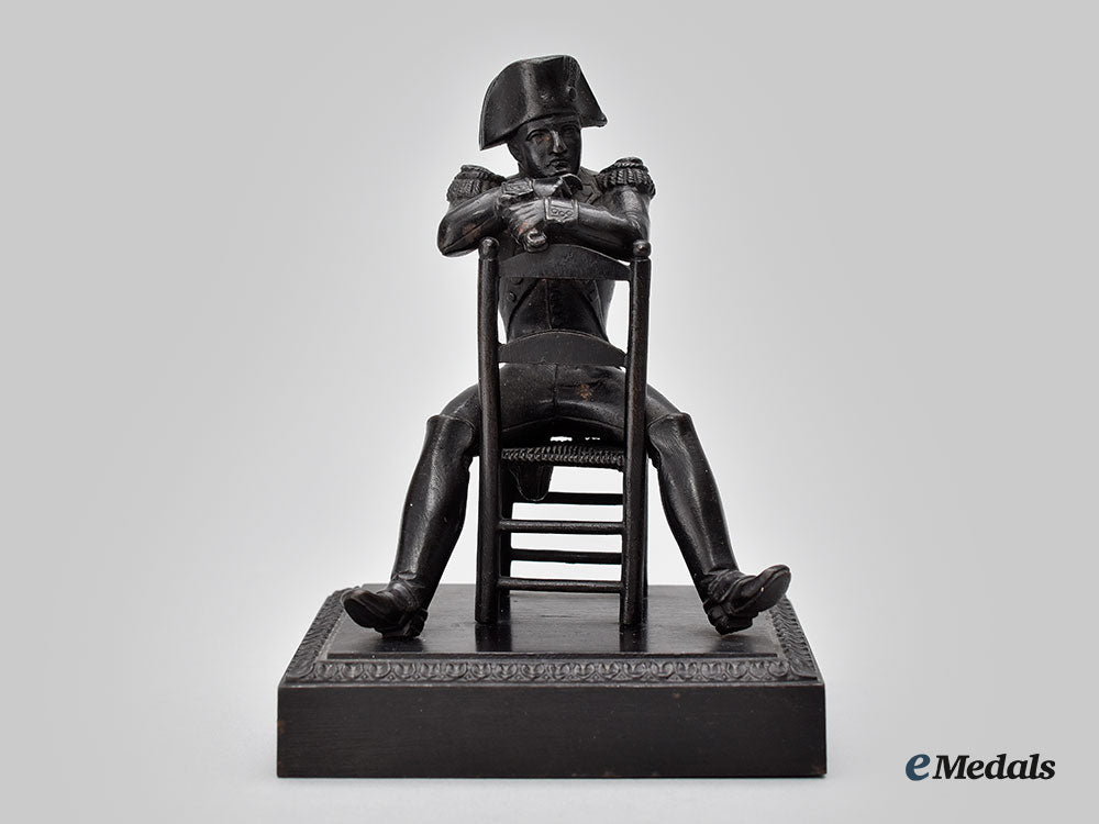 france,_i_empire._a_seated_napoleon_bonaparte_statuette_l22_mnc4980_748