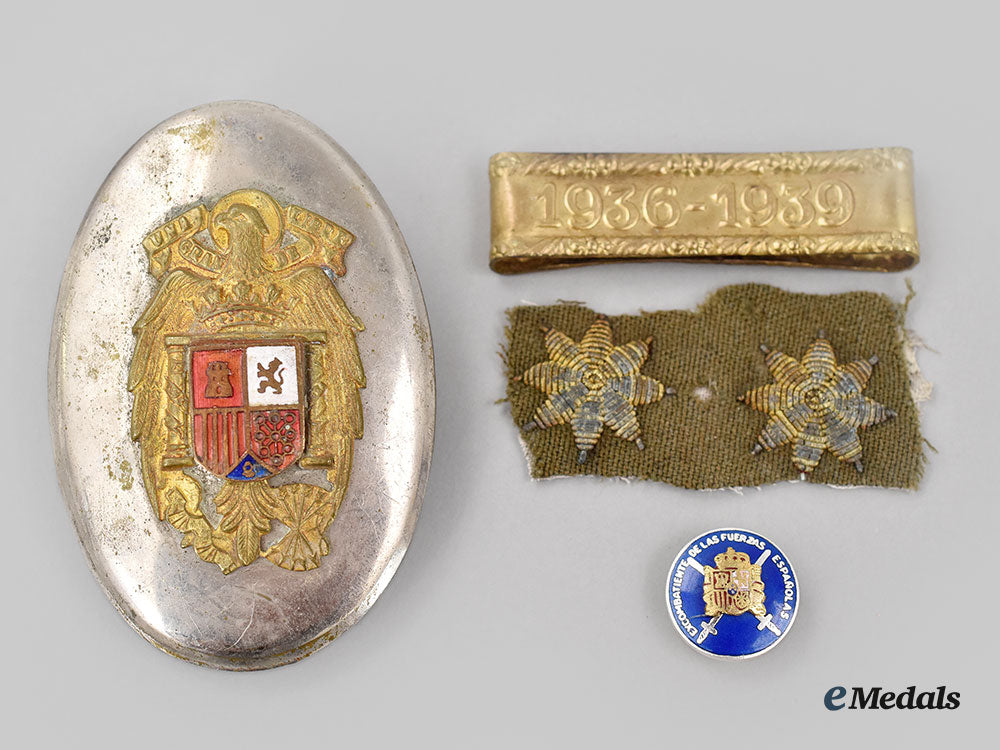 spain,_fascist_state._the_medal_bars&_foreign_legion_side_cap_of_the_blue_division_l22_mnc5259_902