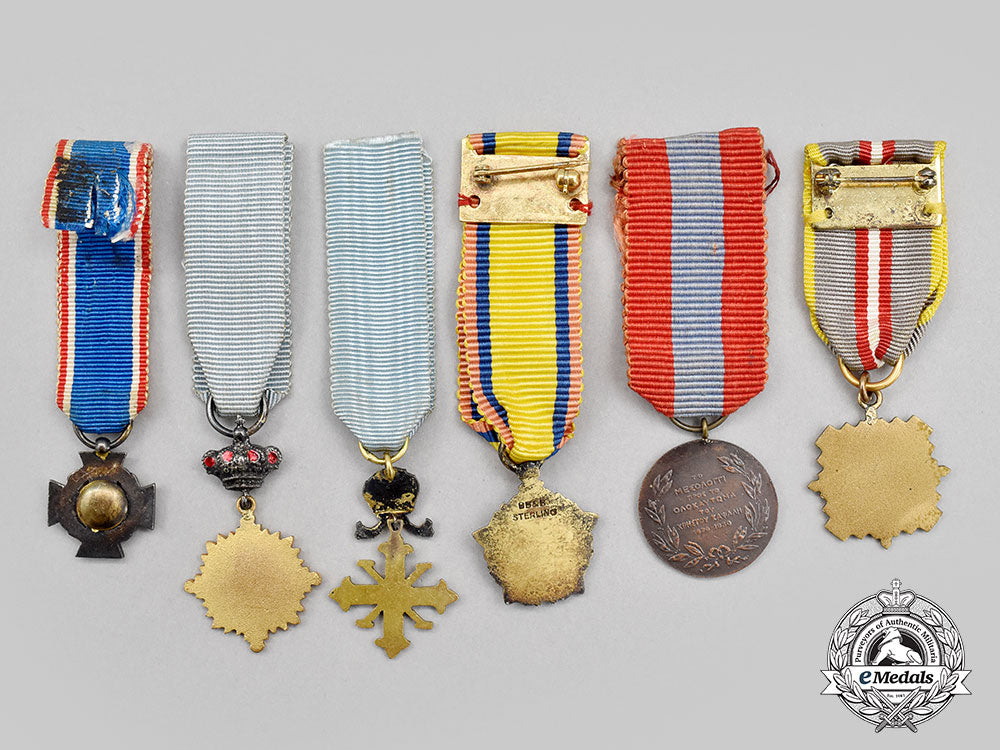 international._lot_of_six_miniature_awards_l22_mnc5560_923