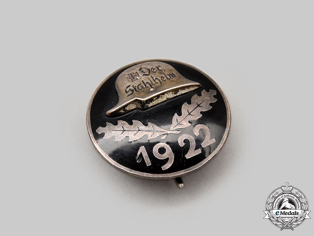 germany,_der_stahlhelm._a1922_membership_badge,_by_der_stahlhof_magdeburg_l22_mnc5567_054