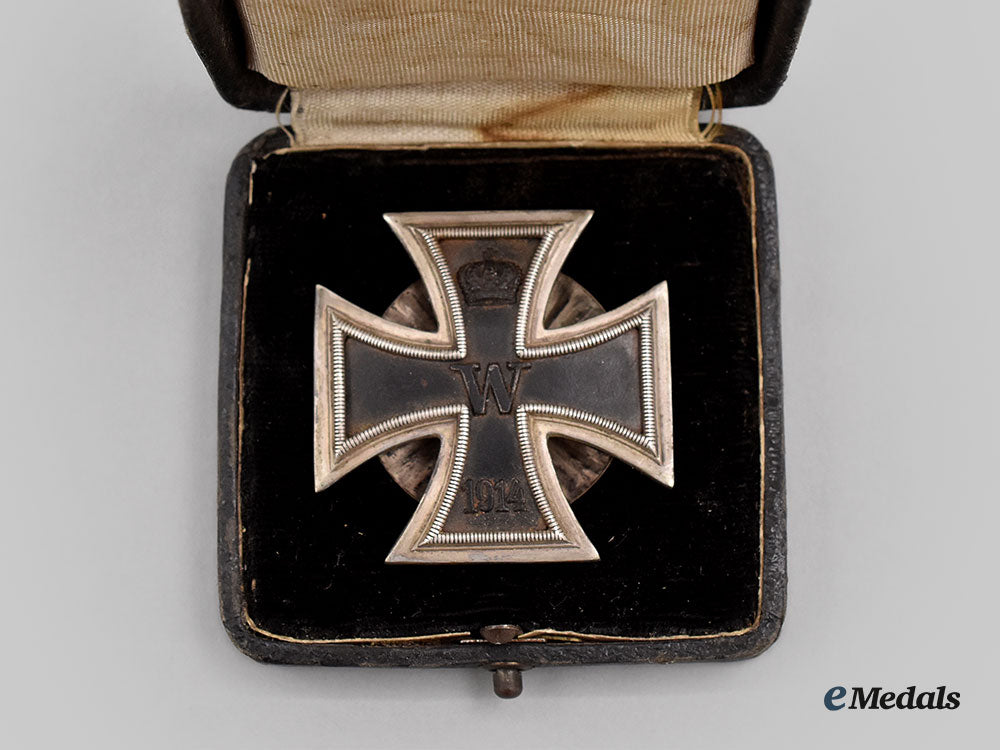 germany,_imperial._a1914_iron_cross_i_class,_clamshell_screwback_version,_with_case_l22_mnc6123_188_1_1