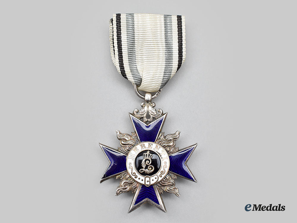 bavaria,_kingdom._an_order_of_military_merit,_iv_class_cross_with_case,_by_jacob_leser_l22_mnc6699_086