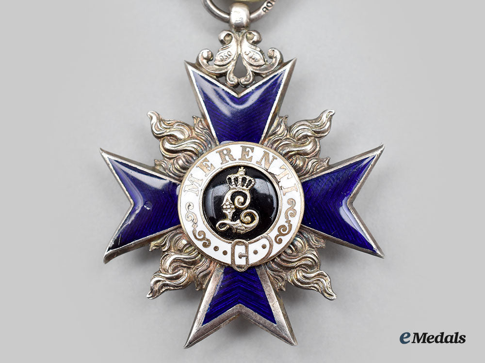 bavaria,_kingdom._an_order_of_military_merit,_iv_class_cross_with_case,_by_jacob_leser_l22_mnc6700_087