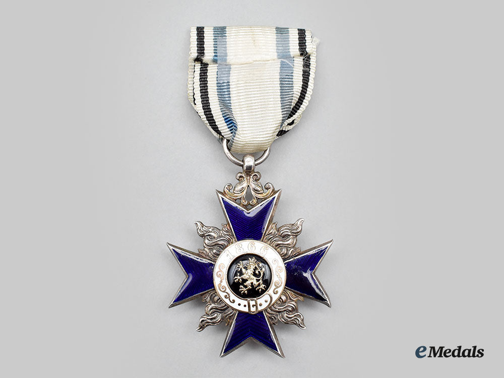 bavaria,_kingdom._an_order_of_military_merit,_iv_class_cross_with_case,_by_jacob_leser_l22_mnc6702_088