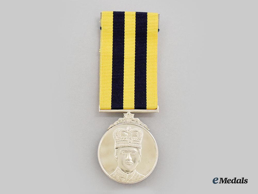 malaysia,_kelantan._a_sultan_ismail_petra_coronation_medal,_in_silver,1980_l22_mnc7987_975