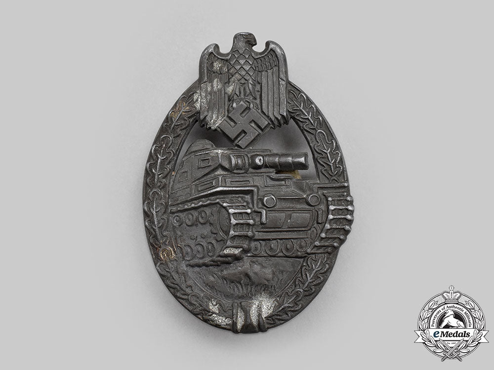 germany,_wehrmacht._a_panzer_assault_badge,_silver_grade,_by_rudolf_richter_l22_mnc8231_992