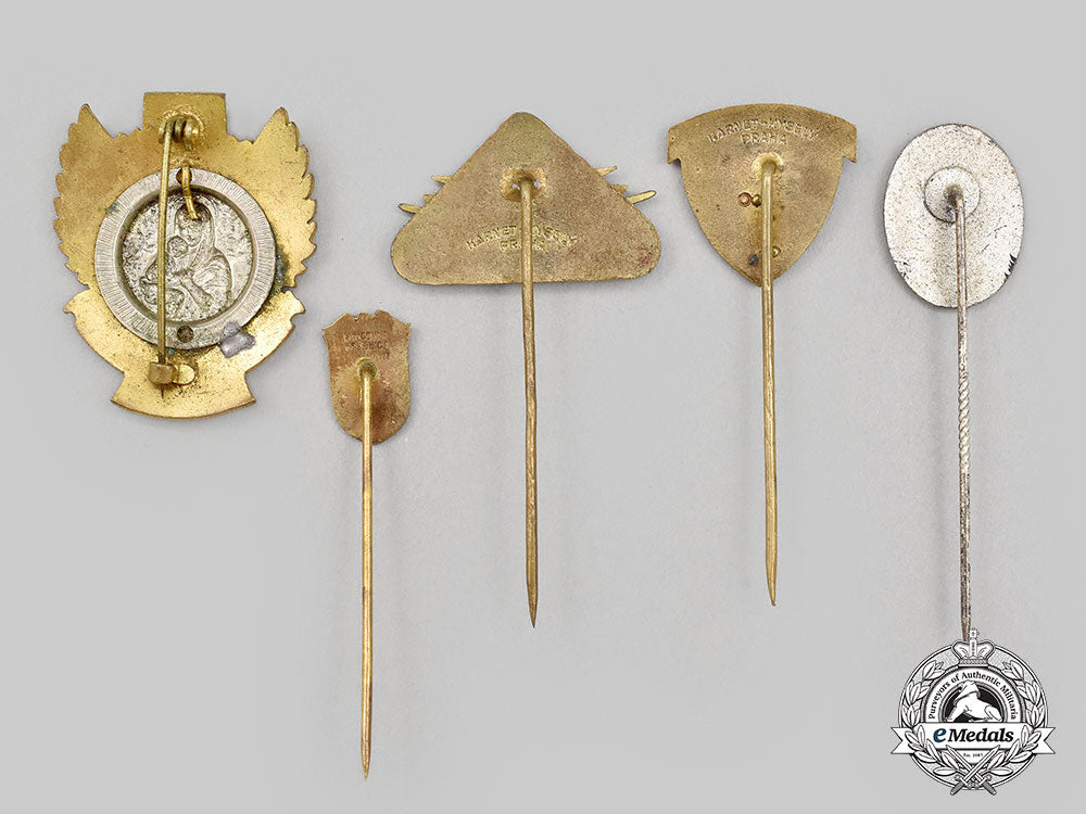 slovakia,_republic._a_lot_of_five_badges&_stickpins_l22_mnc8412_142