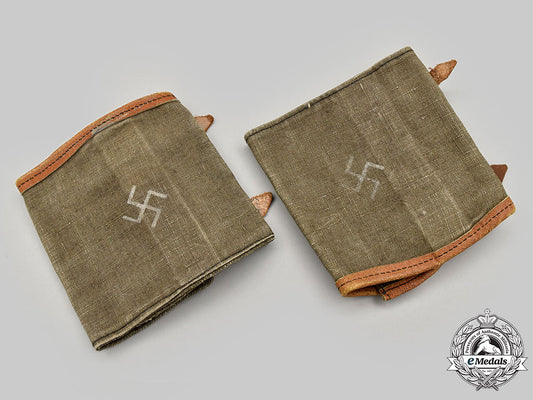 germany,_wehrmacht._a_set_of_a-_pattern_gaiters_l22_mnc9033_452_1_1