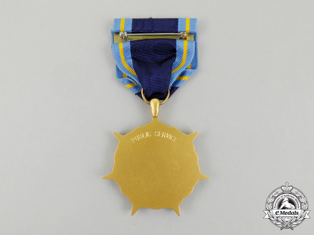 united_states._a_nasa_distinguished_public_service_medal_l_732_1