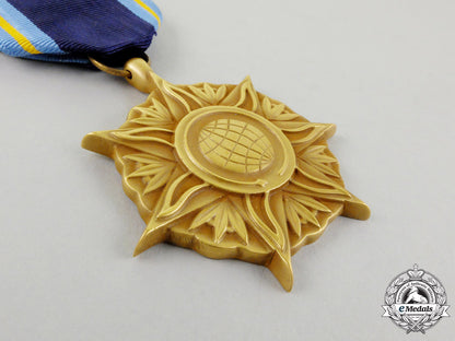 united_states._a_nasa_distinguished_public_service_medal_l_733_1