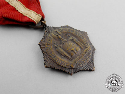 united_states._a_lot_of_three_medals_and_badges_m17-2637