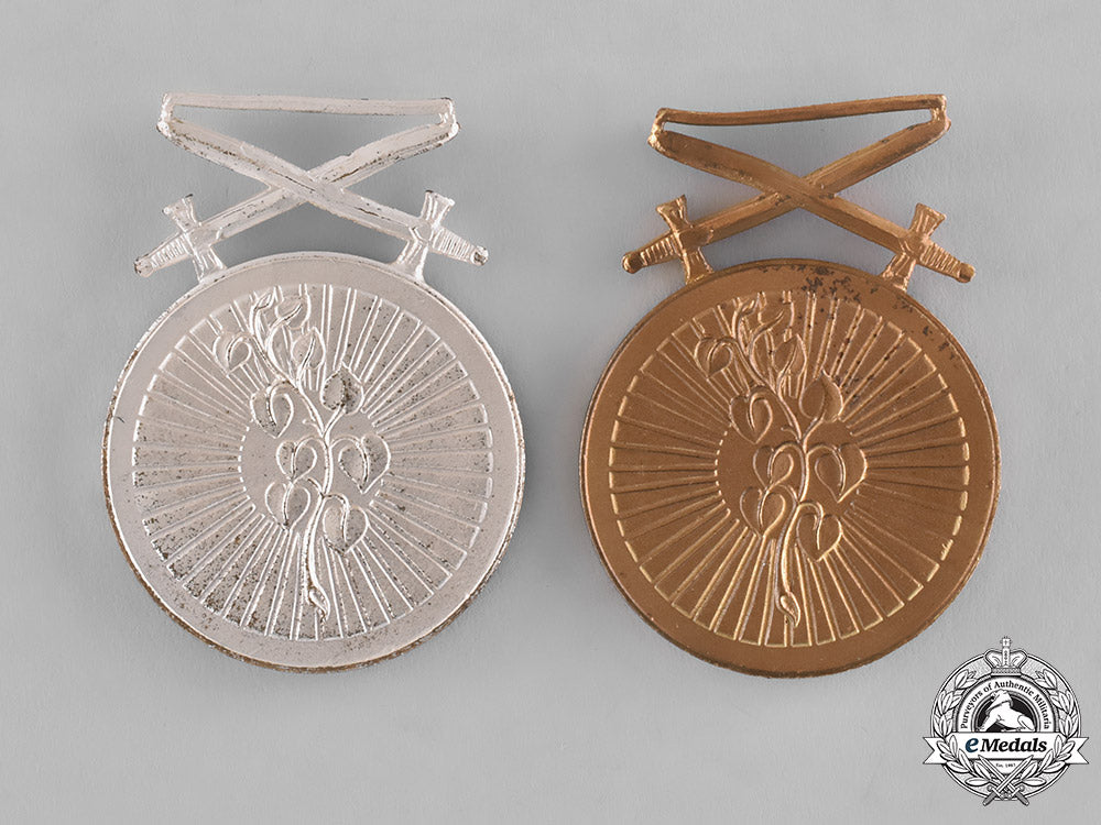 czechoslovakia,_socialist_republic._two_military_merit_medals_m181_1514