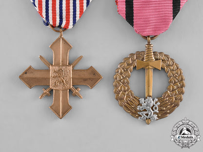 czechoslovakia,_republic._four_medals&_decorations_m181_1568