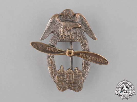 austria,_empire._an_emperial_austro-_hungarian_pilot’s_cap_badge_m181_4862