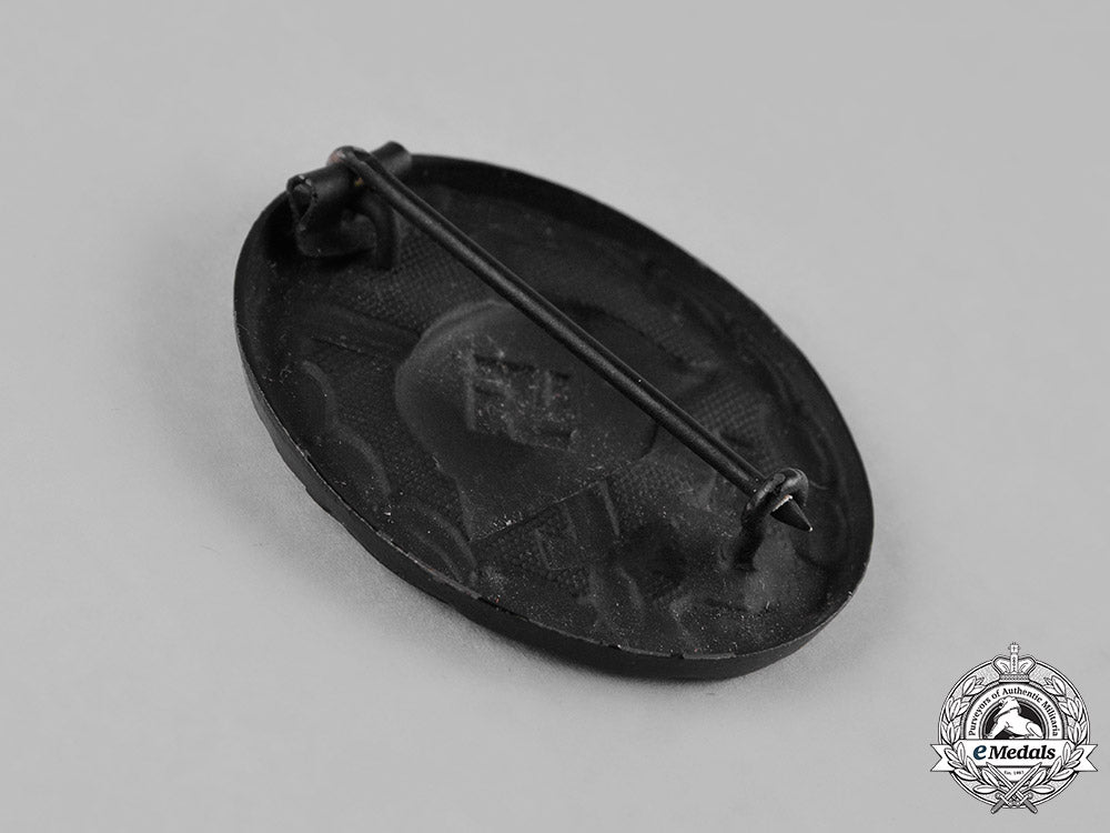 germany,_wehrmacht._a_black_grade_wound_badge_m182_4107