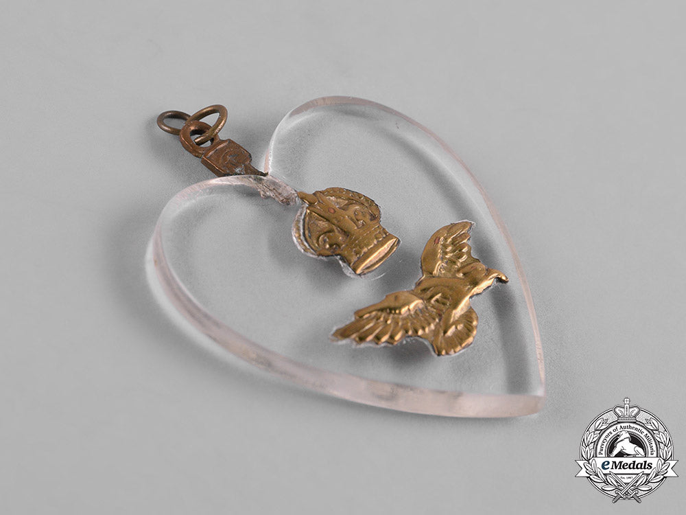 united_kingdom._two_second_war_air_force_sweetheart_pendants_m19_0541