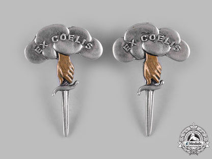 canada._a_rare_set_of_canadian_parachute_corps_officer's_collar_badges,_by_scully,_c.1942_m19_13361