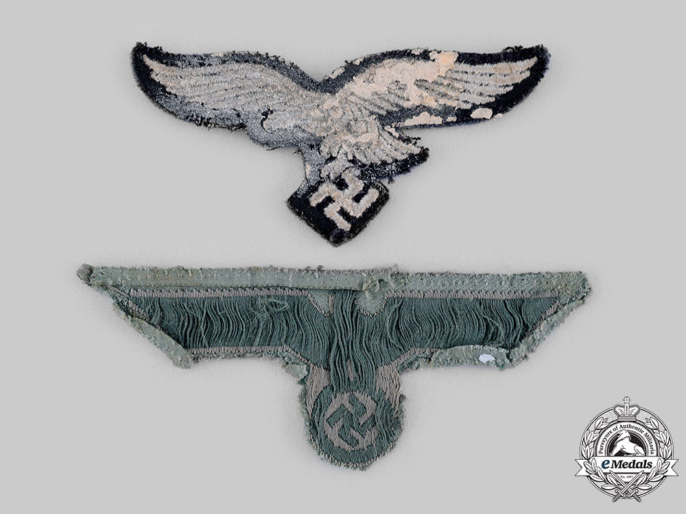 germany,_wehrmacht._a_pair_of_wehrmacht_uniform_eagle_insignia_m19_18512