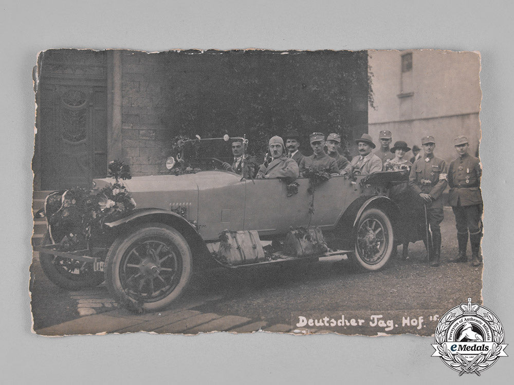 germany,_third_reich._an_ah_driving_cap&_signed_photograph,_c.1940_m19_2051_1_1_1_1