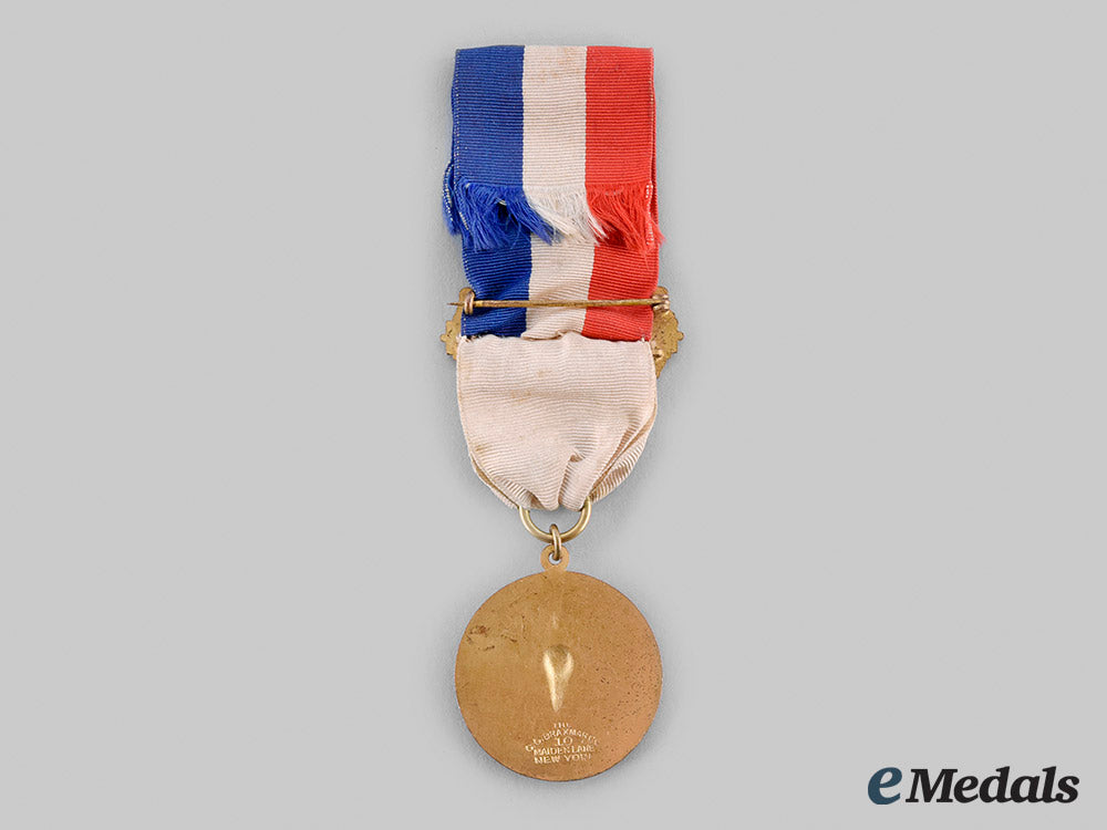 united_states._a_new_york_old_guard_medal,_to_the_ancient_and_honorable_artillery_company_of_boston_and_the_honorable_artillery_company_of_london1903_m19_25807_1