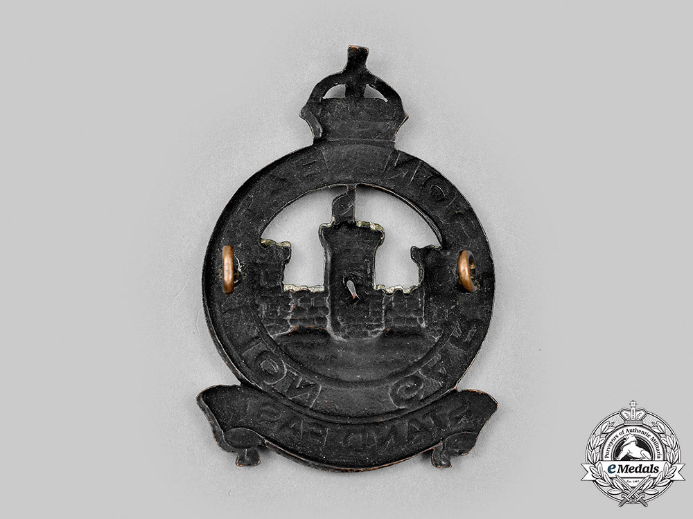 canada._a_rare_second_war_garrison_battalion_officer’s_cap_badge,1942_m20_2045_mnc6852