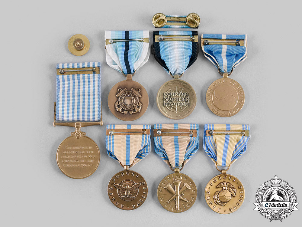 united_states._a_lot_of_seven_service_medals_m20_307_emd2227_1