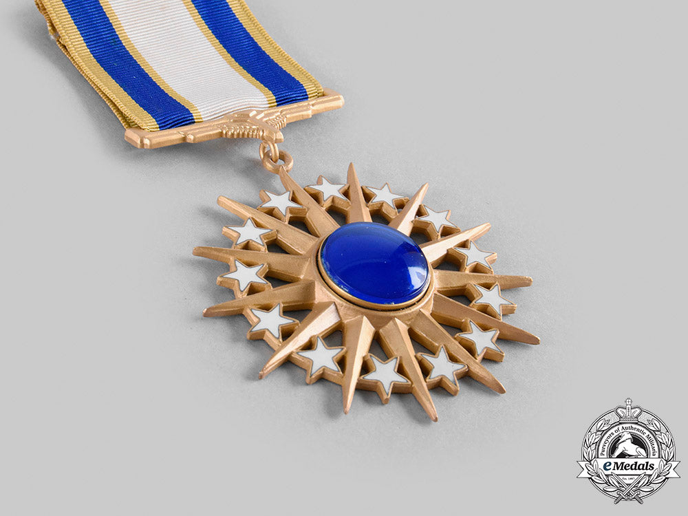 united_states._an_air_force_distinguished_service_medal_m20_733_emd7942_2