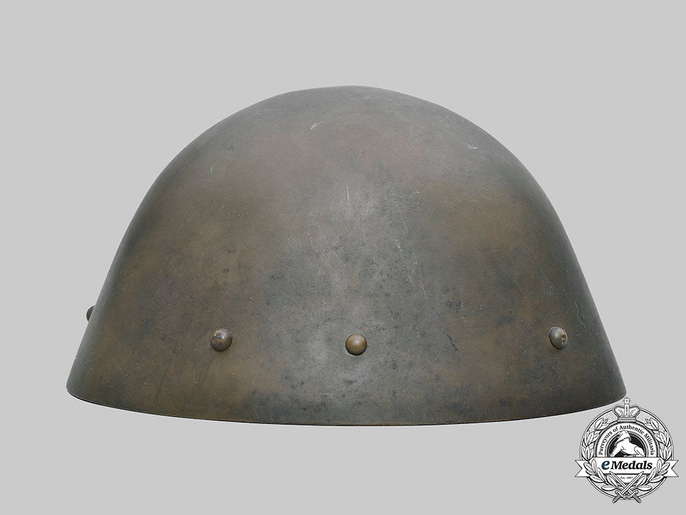 bohemia_and_moravia,_protectorate._a_rare_government_army_m32_steel_helmet__mnc3809_m20_0081