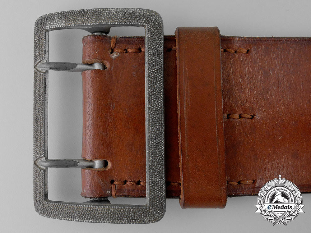 a_double_claw_open_buckle_with_brown_leather_belt&_shoulder_strap_p_496