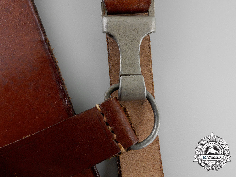 a_double_claw_open_buckle_with_brown_leather_belt&_shoulder_strap_p_506