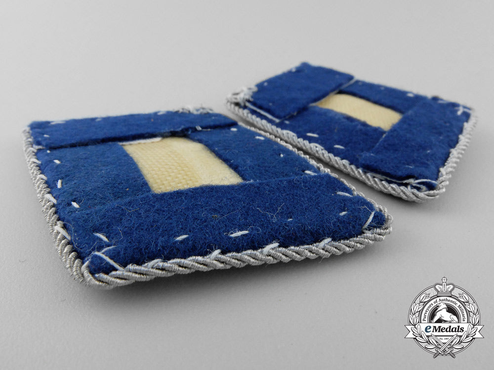 a_set_of_luftwaffe_medical_unit_oberleutnant’s_collar_tabs_q_425