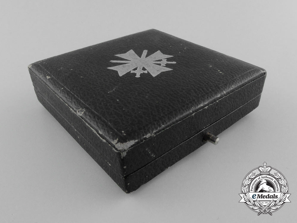 a_fine_case_for_a_war_merit_cross_first_class_with_swords_by_deschler&_sohn_s0283035