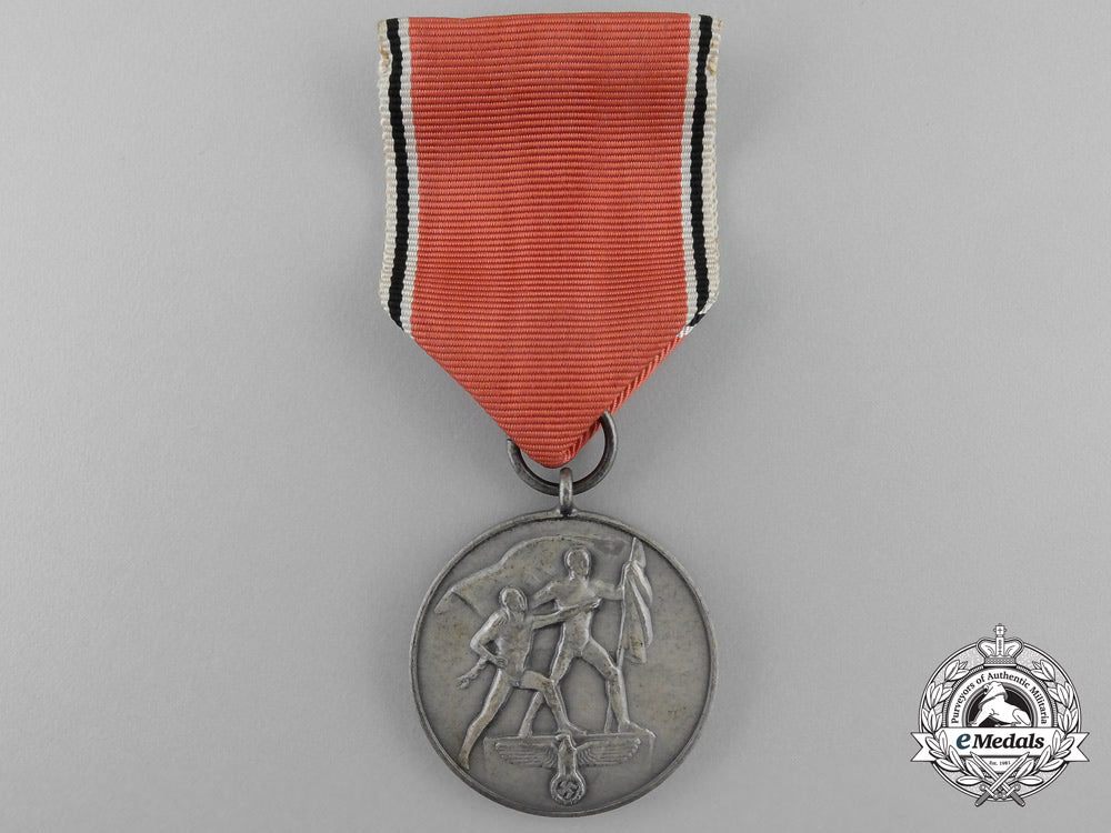 a_commemorative_medal_for13_march1938_with_case_u_247