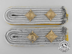 Germany. A Set Of Captain Rank Luftwaffe Flight Personnel Shoulder Boards