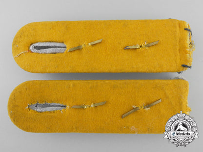 germany._a_set_of_captain_rank_luftwaffe_flight_personnel_shoulder_boards_z_699